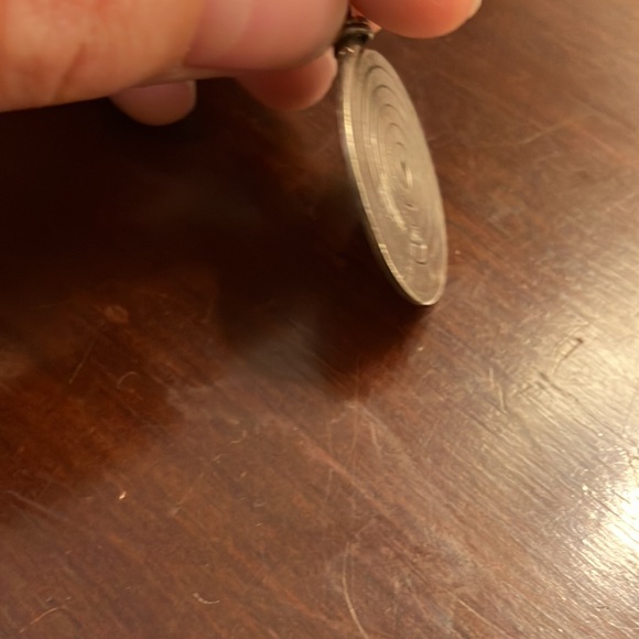 Bundle of two sterling silver pendants one has onyx - Picture 6 of 6